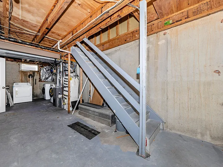 13303 Country Ridge Dr — Photo 34