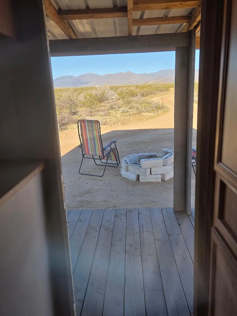 S Wild Bill Rd, Yucca — Photo 1