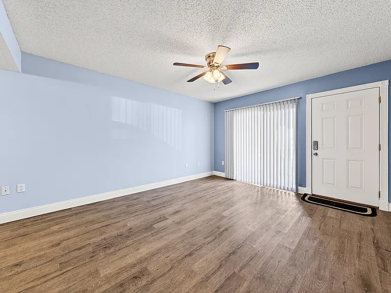 4223 S Semoran Blvd #9 — Photo 5