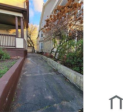 2nd image of 904 S 16th St Floor 1