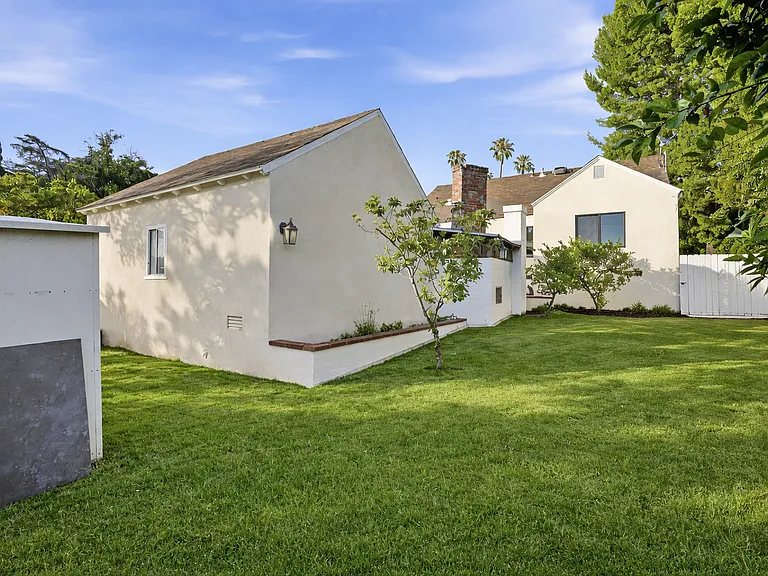 1722 Bel Aire Dr — Photo 29
