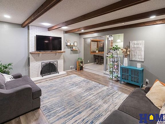 3rd image of 6921 Bernese Blvd