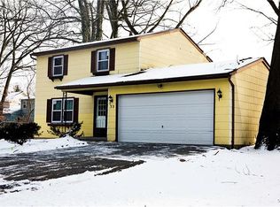 35 Breezeway Dr, Rochester, NY 14622