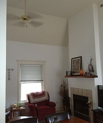 3rd image of 3453 N Southport Ave #2