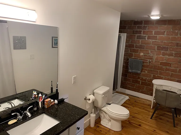 240 1st St NE — Photo 13