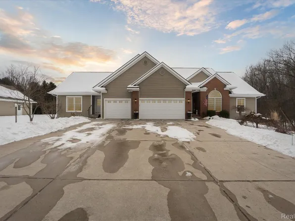 13180 Germany Rd, Fenton, MI 48430