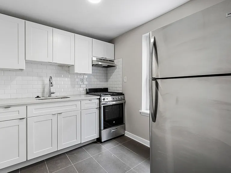 1929 Christian St #31 — Photo 4