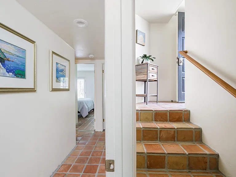 732 Jersey Ct — Photo 22