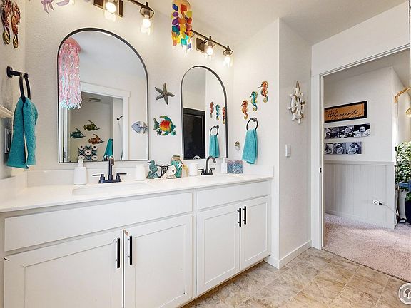 5th image of 4403 Garnet Way