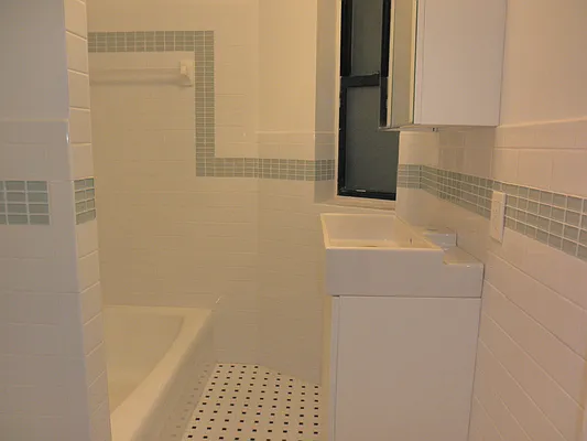 Rented by RV Realty | media 21