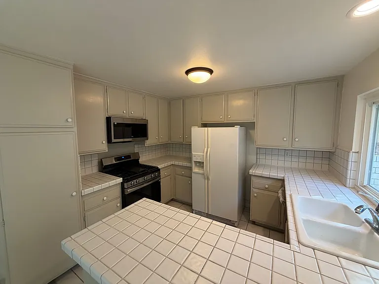 7254 Pomelo Dr — Photo 7