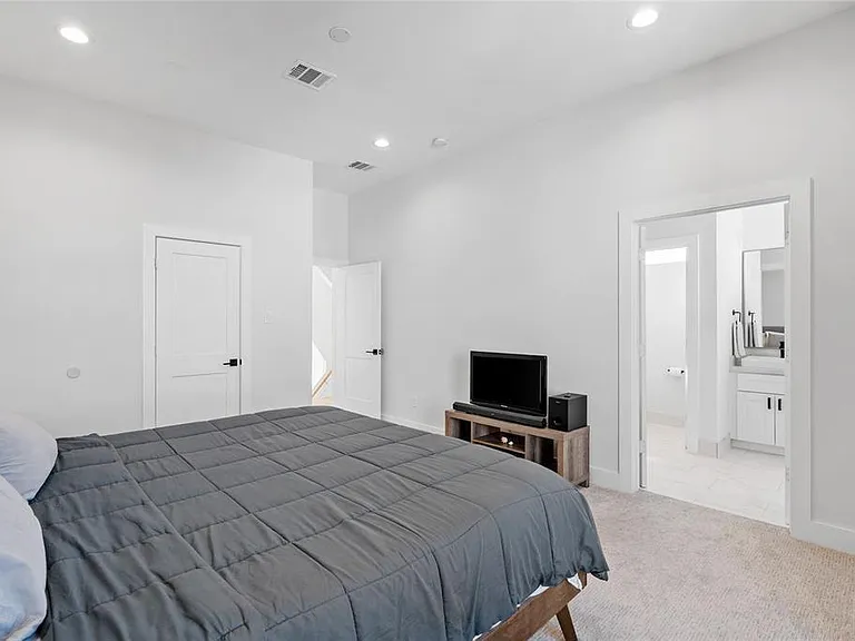 1817 Elite Dr — Photo 12