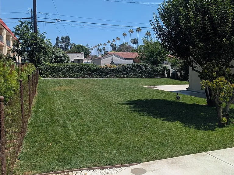 2609 Birch St — Photo 55