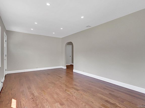 5th image of 71 Valentine Avenue
