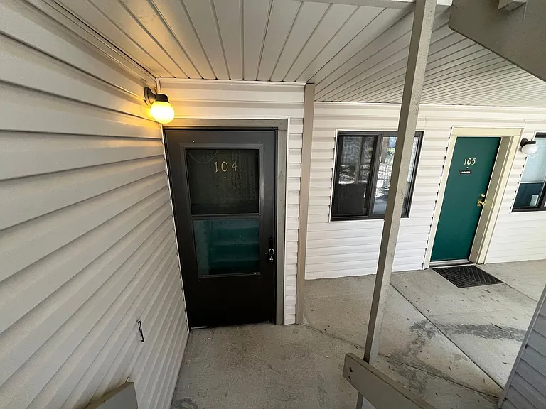 1705 Heatheridge Rd #M104 — Photo 3
