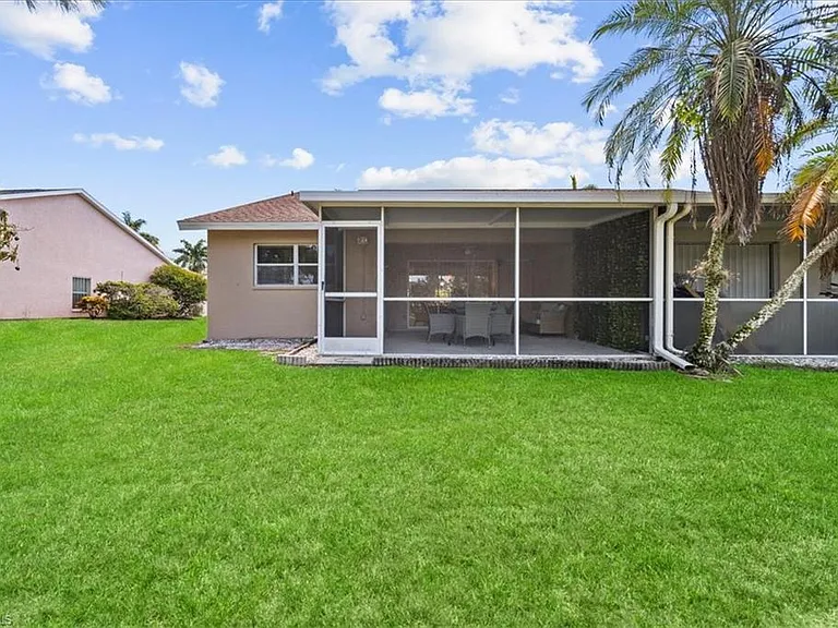 627 Saint Andrews Blvd — Photo 29