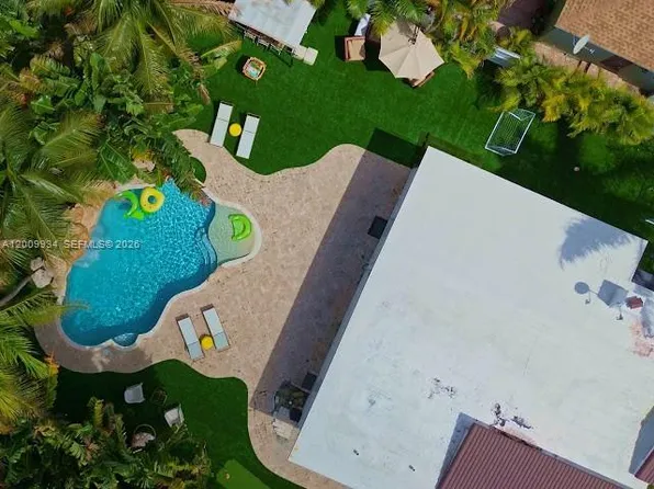 1435 Grant St, Hollywood, FL 33020