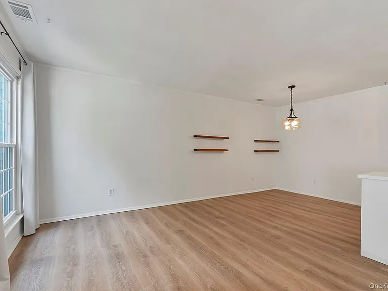48 Homestead Village Dr — Photo 9