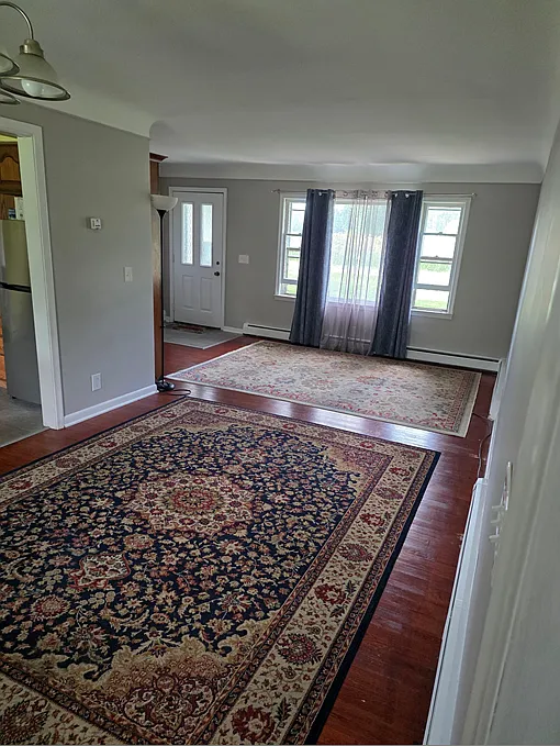 3 bed, 1.5 bath, 1586 sqft, $2,400 — Photo 4
