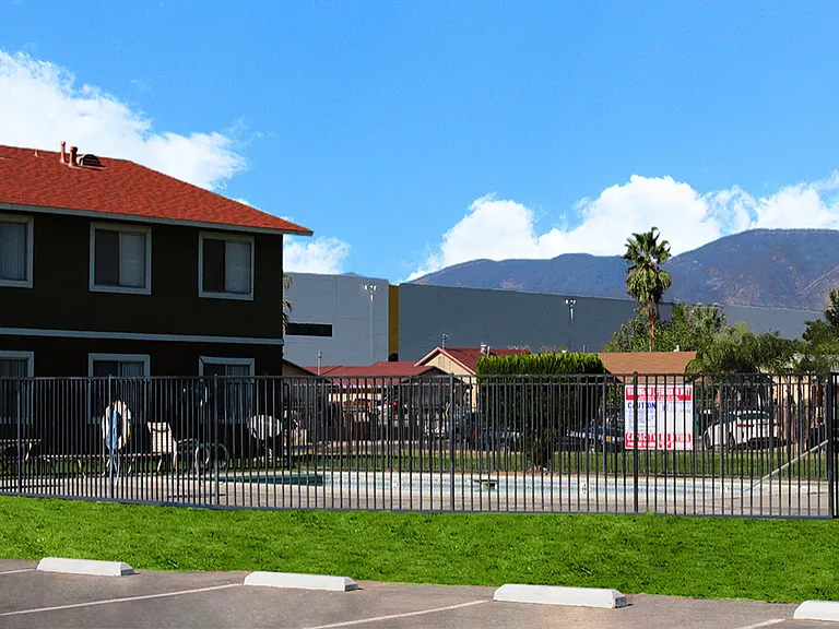 Villa De La Rosa Apartments — Photo 18