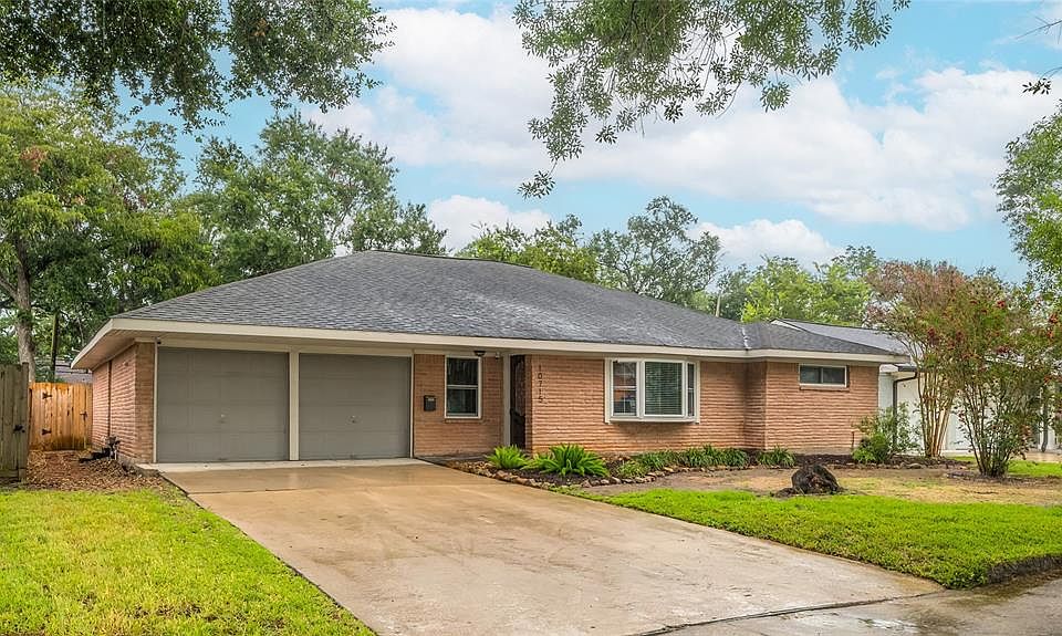 1st image of 10715 Oasis Dr