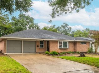 10715 Oasis Dr, Houston, TX 77096