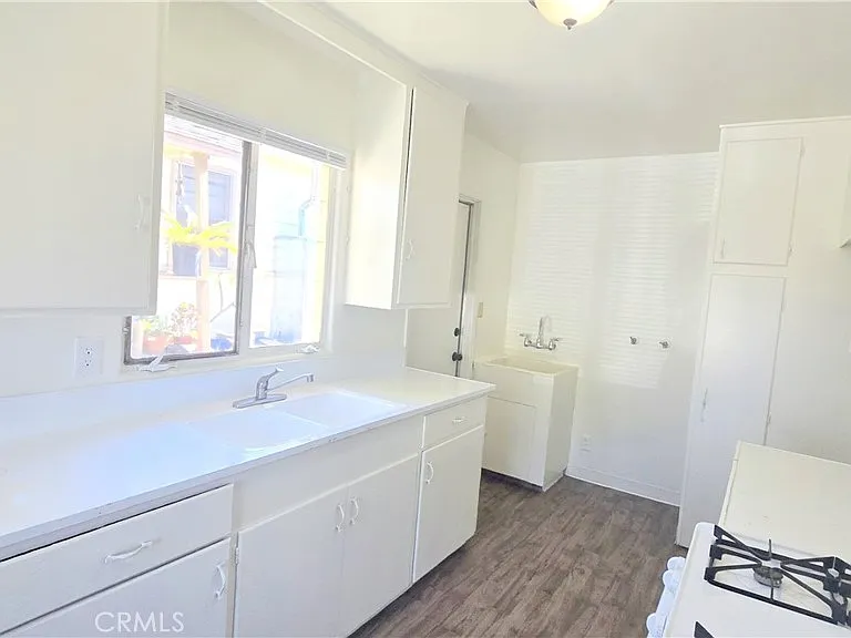 380 N 9th Ave — Photo 5