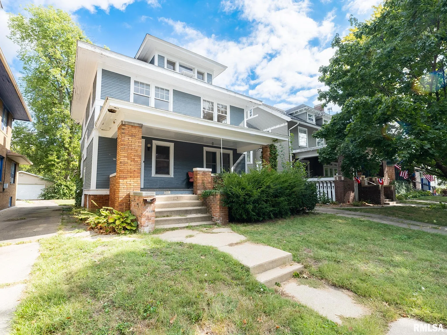 1206 N Elmwood Ave photo 1