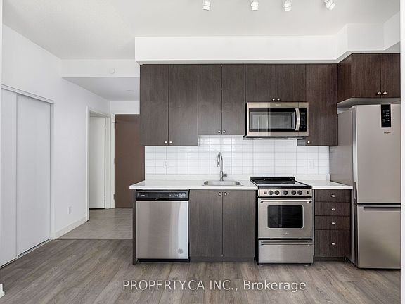 3rd image of 10 Wilby Cres #1102
