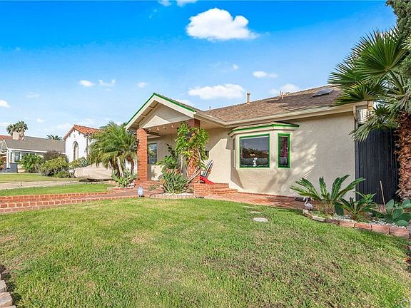 2nd image of 242 Ximeno Ave