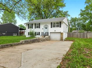 18604 E Susquehanna Rdg, Independence, MO 64056