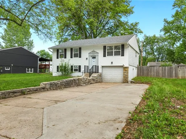 18604 E Susquehanna Rdg, Independence, MO 64056