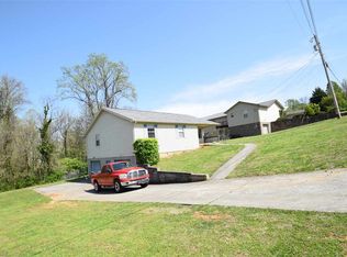 1425 Colony Cir, Morristown, TN 37813