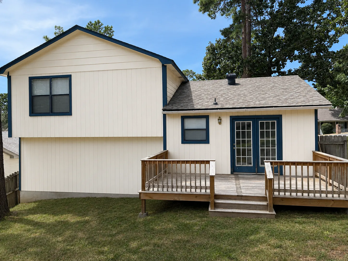 3 bed, 1322 sqft, $1,550 — Photo 1