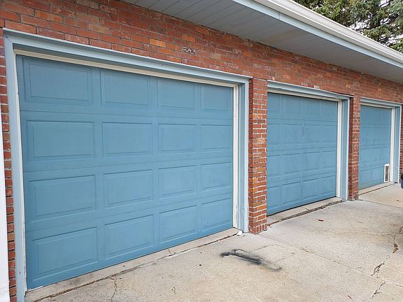 2nd image of 110 Sioux Ln