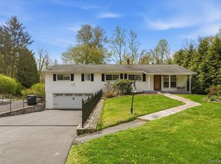 11 Lower Lake Road, Mahopac, NY 10541