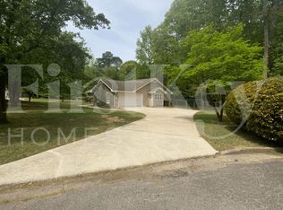 200 Ridge Way, Fayetteville, GA