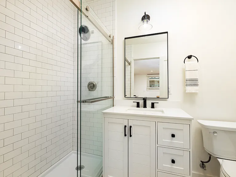 510 Chapala St #4 — Photo 7