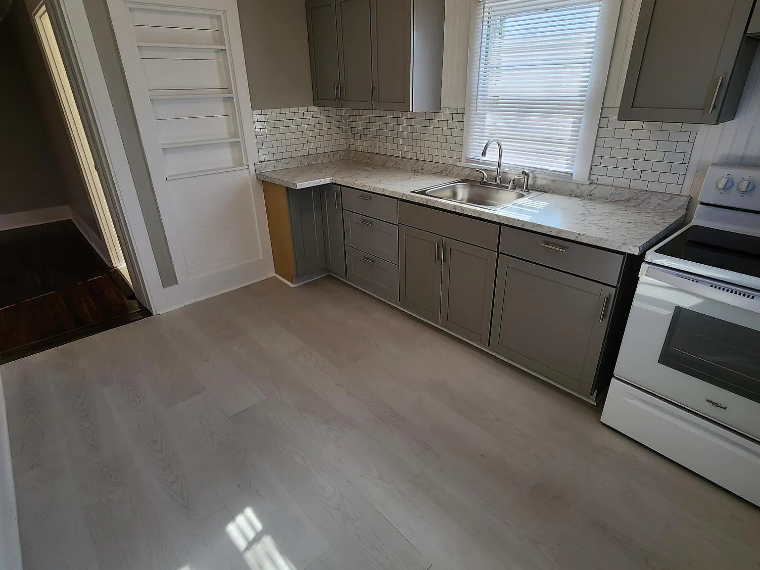 1 bed, 600 sqft, $900 — Photo 2