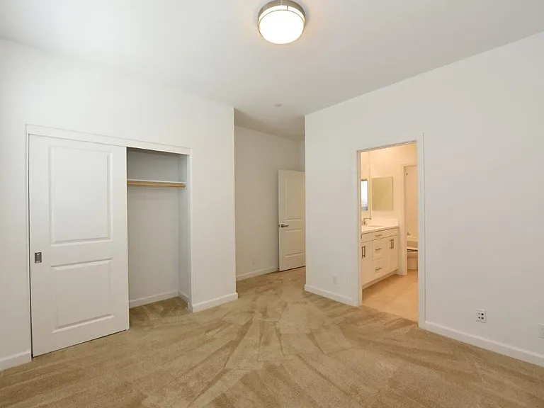 17 Arriate St — Photo 30