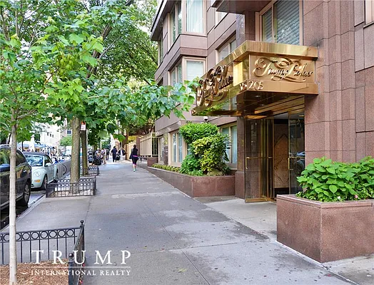 Sold by Trump International Realty | media 10