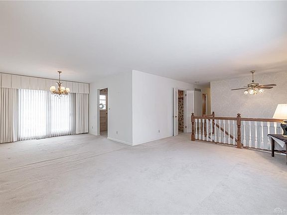 2nd image of 1822 Kathy Ln