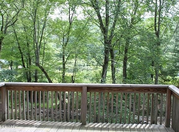 3rd image of 106 Briars Ct