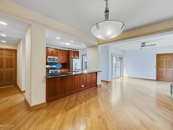5th image of 4833 N Olcott Ave Unit 617