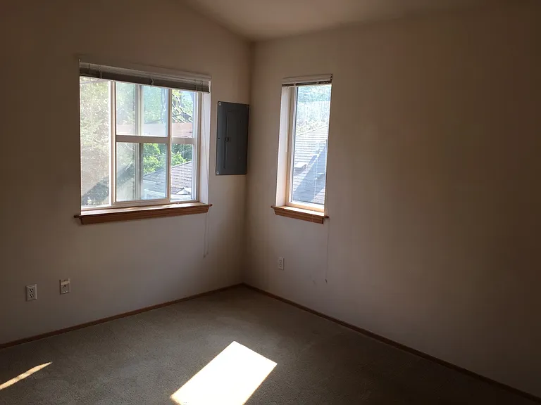 156 Florentia St #D — Photo 6