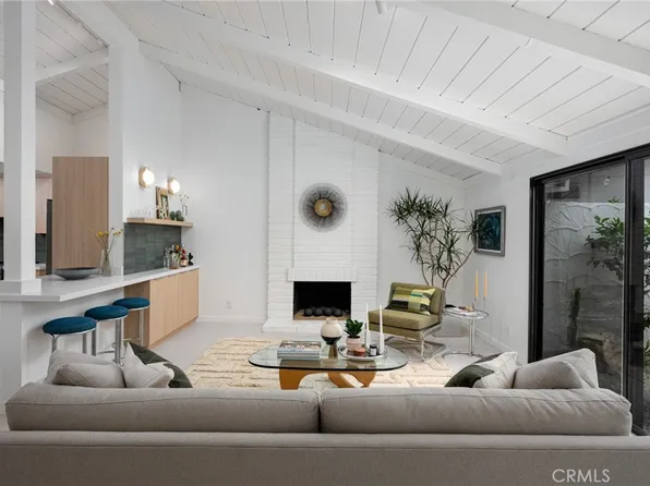 2255 Miramonte Cir W Unit D, Palm Springs, CA 92264