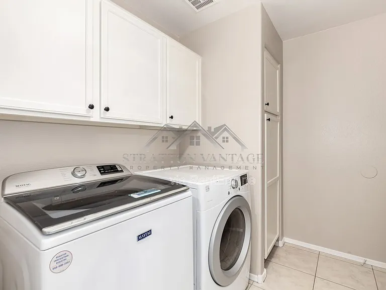 6631 E Rhodes St — Photo 18