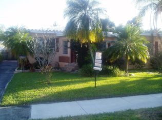 6210 NW 40th St, Virginia Gardens, FL 33166
