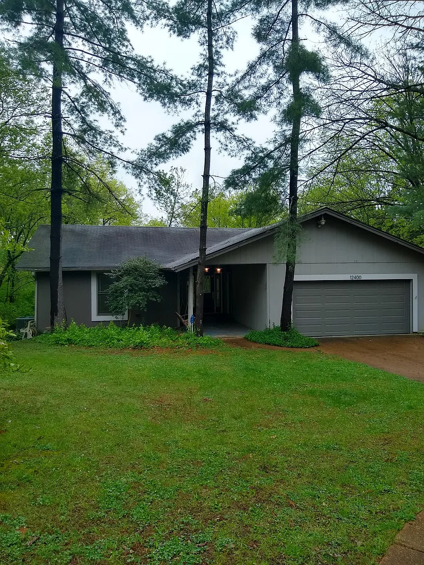 12400 Robyn Rd photo 1