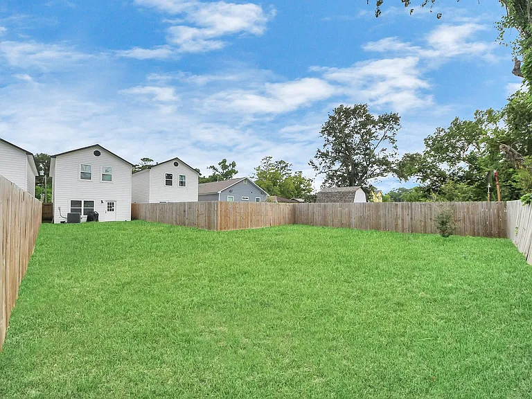 4613 Ireland St #B — Photo 35